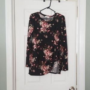 Floral twist top